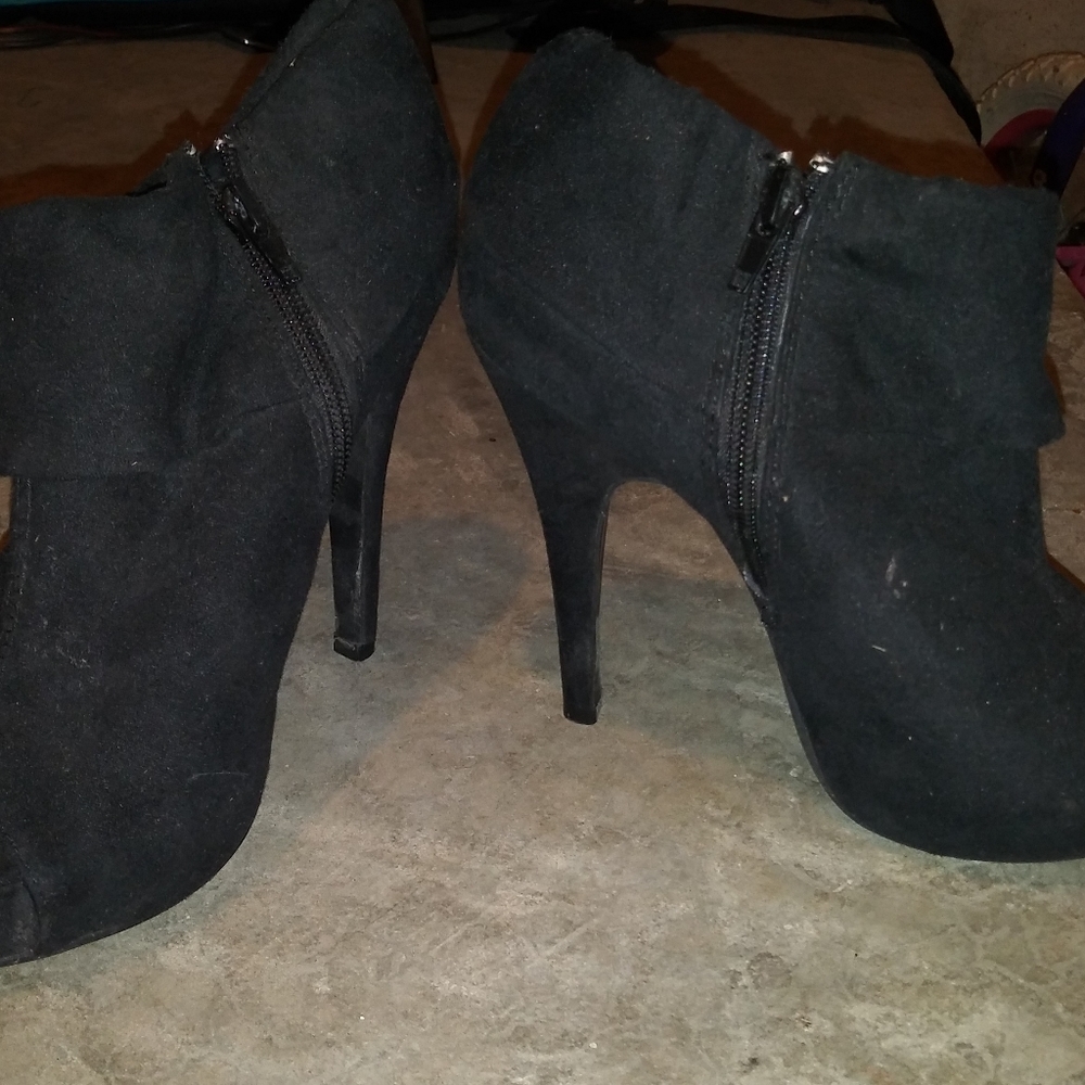 Boots with stiletto heel